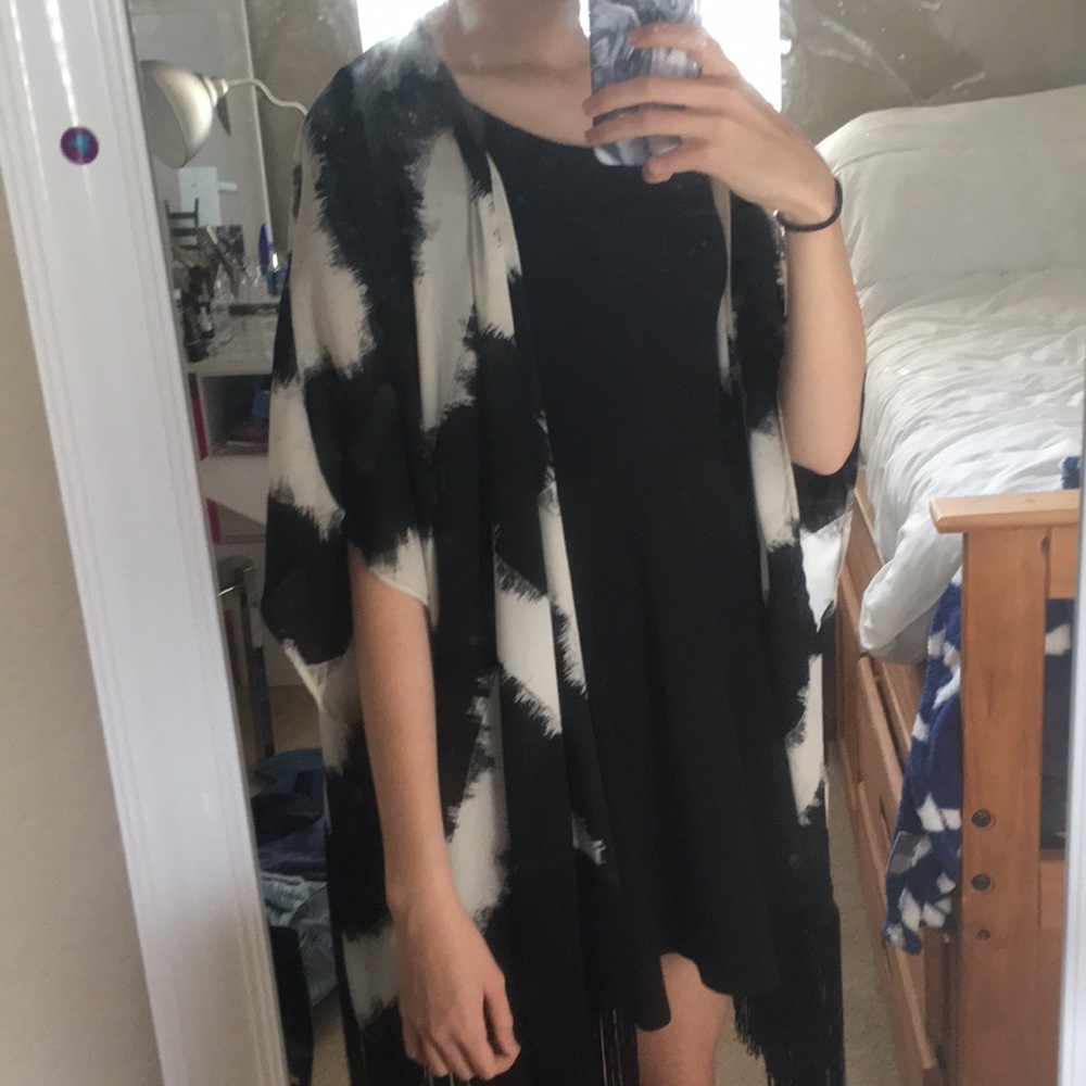 Black and white kimono